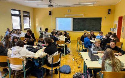 Z USTVARJALNOSTJO IN INOVATIVNOSTJO DO PODJETNOSTI