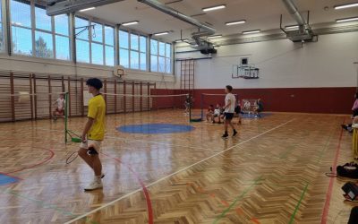 Medobčinsko tekmovanje v badmintonu za mlajše in starejše učenke inučence