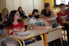 Naravoslovni dan - debata 8.r